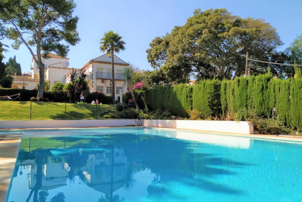 Ferienwohnung Dona Carlota Gardens, Sea Views, Pool, Restaurant Torremolinos Exterior foto